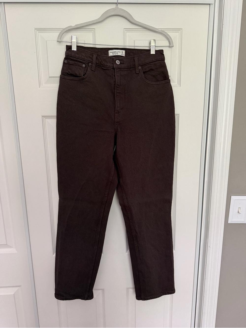 Abercrombie 90s straight ultra high rise curve love brown jeans size 28